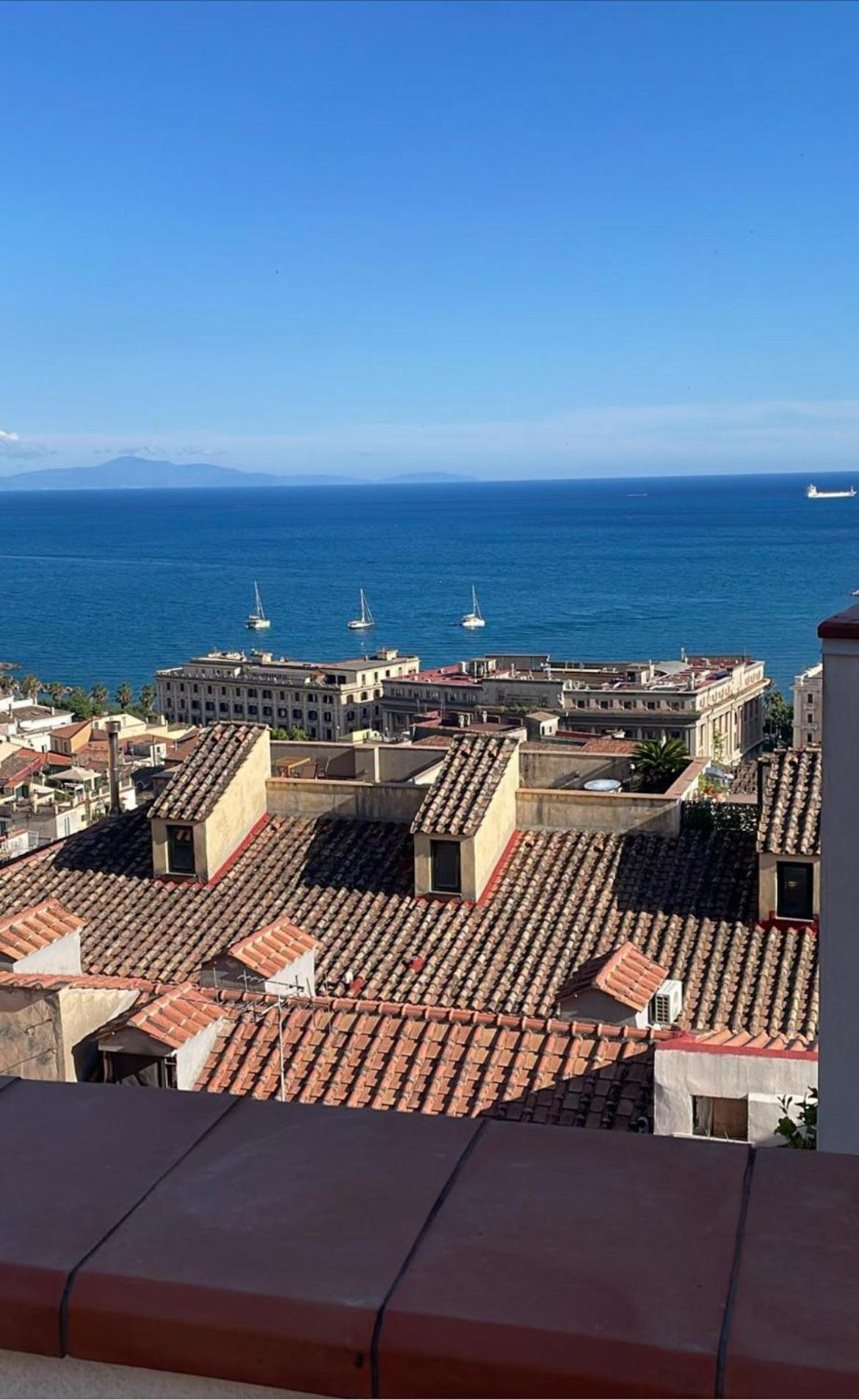 Ferienwohnung Ti Racconto Il Mare Salerno Exterior foto